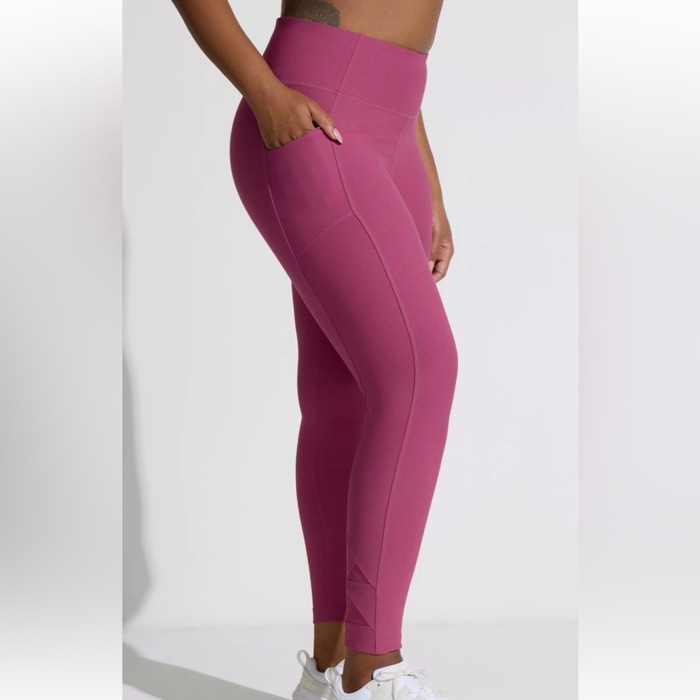 MONDETTA • performance luxury active leggings pockets ankle mesh detail momcore